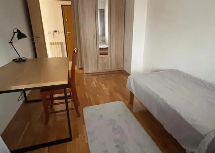 Riverside Park Near Center Apartament *